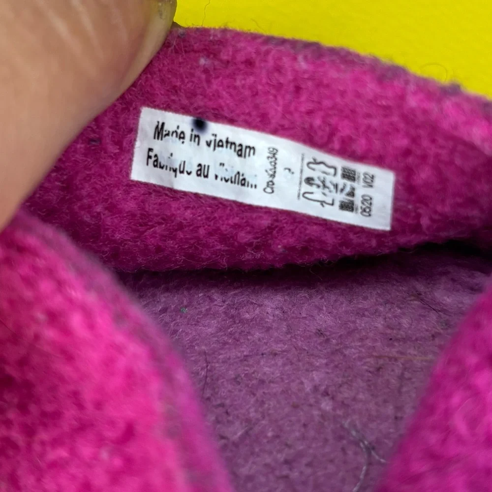 CROCS‎ Vibrant Pink Slippers Toddler Size 9